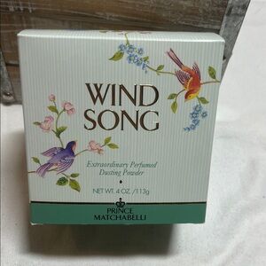 Wind Song Extraordinary Perfumed Dusting Powder by - Green